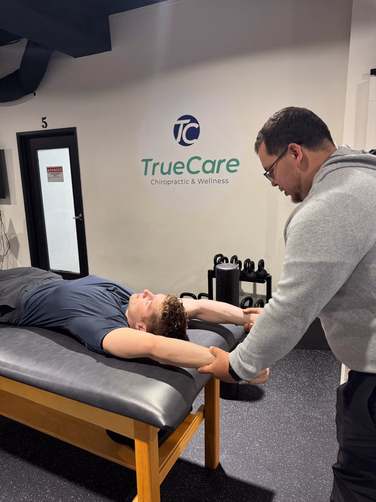 Personalized stretching and chiropractic care at TrueCare in Lansing, MI
